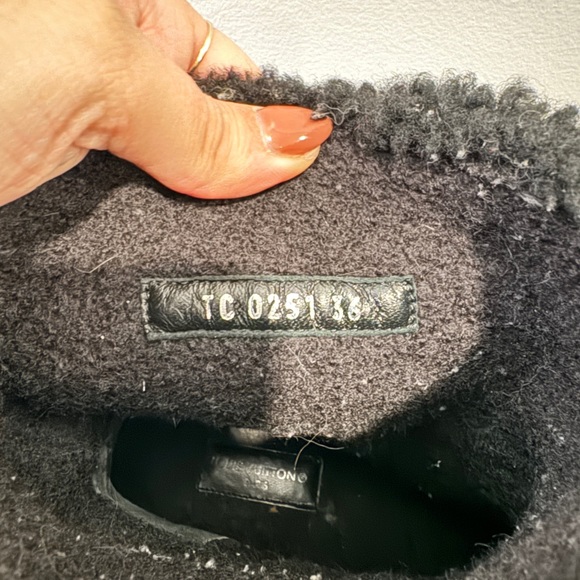 Louis Vuitton winter boots - Picture 5 of 6